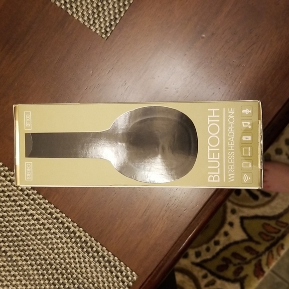 New, unopened Headphones - Picture 2 of 3